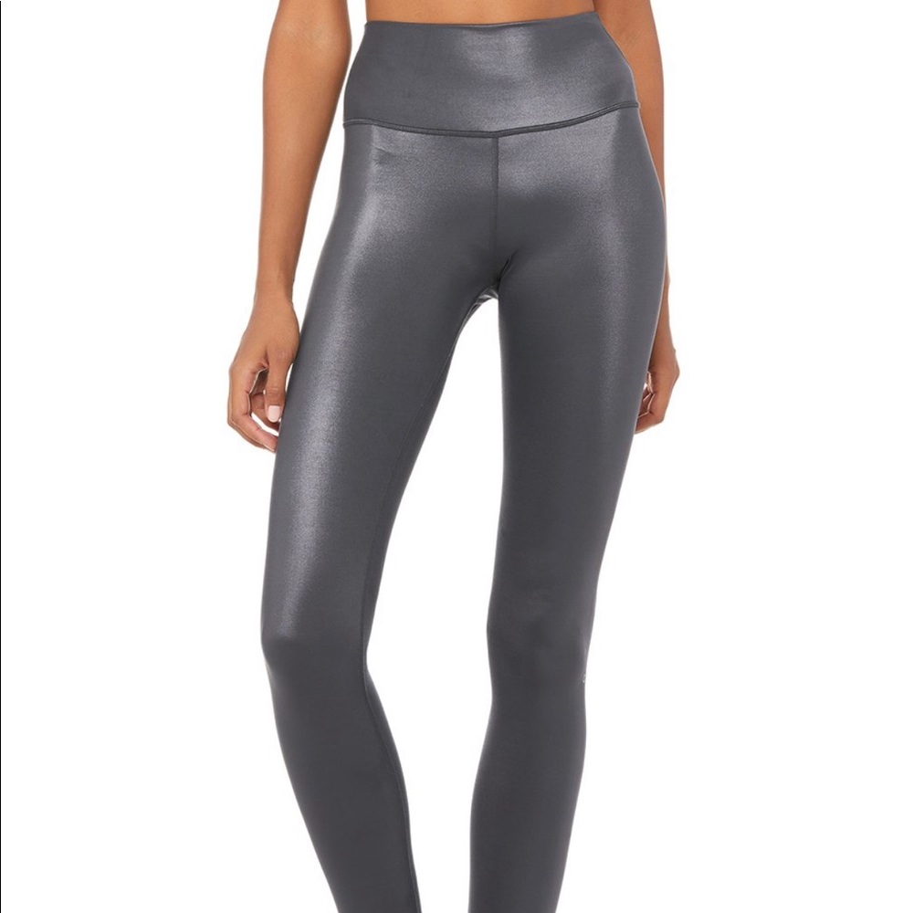 HIGH-WAIST SHINE LEGGING